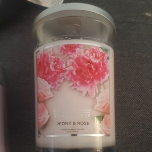 Chesapeake Bay Peony & Rose Candle with Pink Floral Design